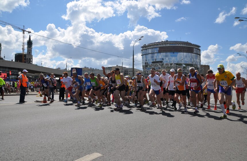 В столице прошел забег "Кремлевская миля" 3 фото