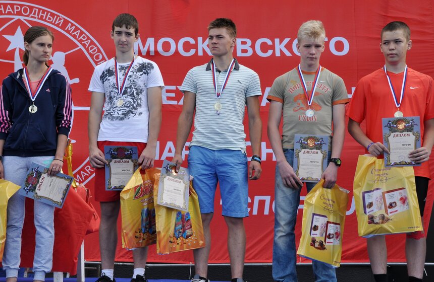 В столице прошел забег "Кремлевская миля" 9 фото