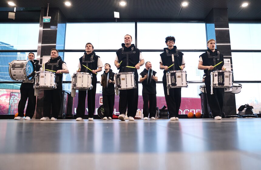 Барабанщики Vasiliev Groove устроили шоу в московском метро 5 фото