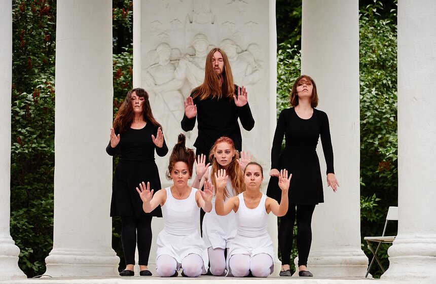 В Нескучном саду проходит фестиваль театральных постановок 5 фото