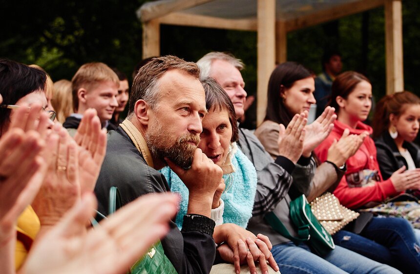 В Нескучном саду проходит фестиваль театральных постановок 10 фото