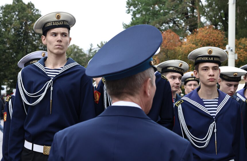 Более 400 воспитанников Первого Московского кадетского корпуса приняли присягу на ВДНХ 20 фото