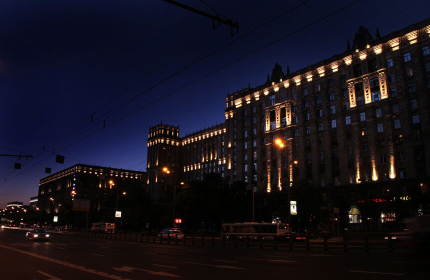 На проспекте Мира и на Ярославске появилась новая подсветка 1 фото