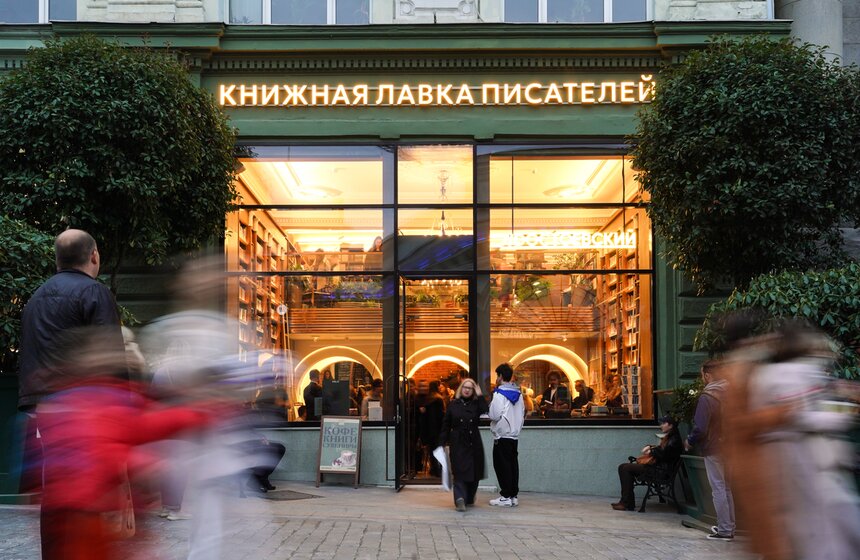 Встреча с китайским писателем Нин Ханъи прошла в Книжной лавке писателей 1 фото