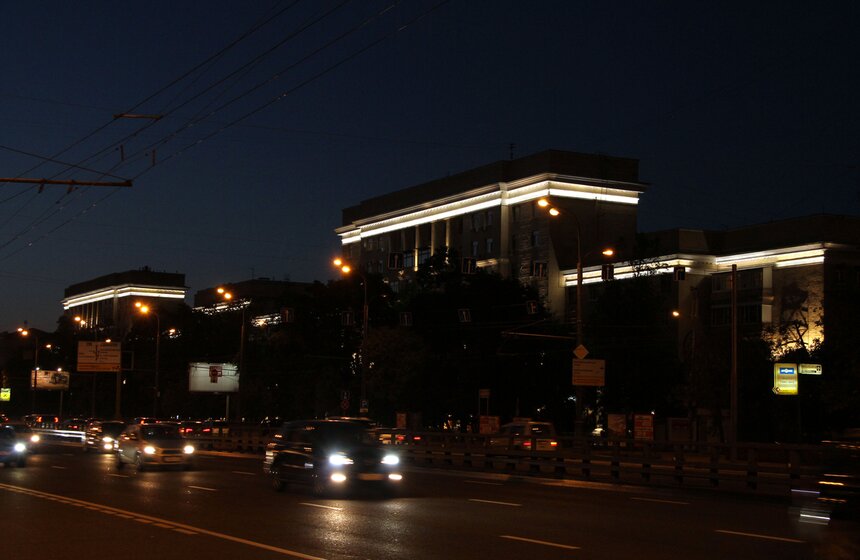 На проспекте Мира и на Ярославске появилась новая подсветка 5 фото