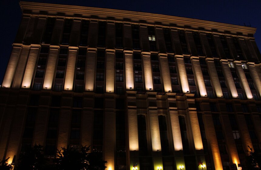 На проспекте Мира и на Ярославске появилась новая подсветка 4 фото