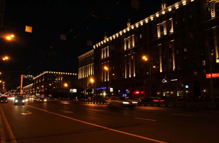 На проспекте Мира и на Ярославске появилась новая подсветка 7 фото