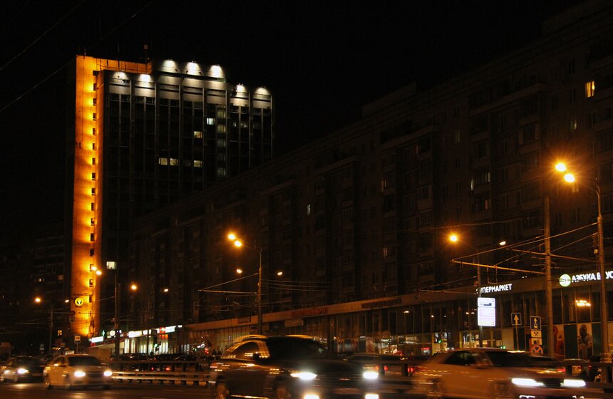 На проспекте Мира и на Ярославске появилась новая подсветка 15 фото