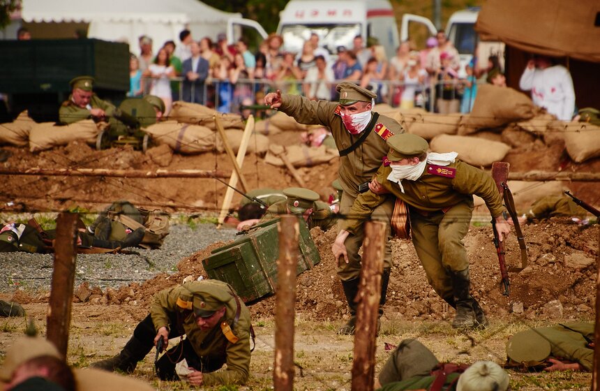 В "Коломенском" прошел исторический фестиваль "Времена и эпохи" 23 фото