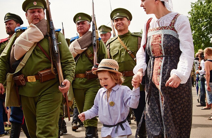 В "Коломенском" прошел исторический фестиваль "Времена и эпохи" 8 фото