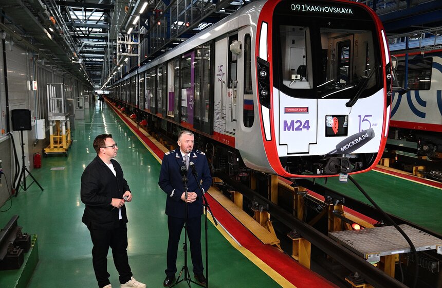 Тематический поезд к 15-летию телеканала Москва 24 запустили в метро 12 фото