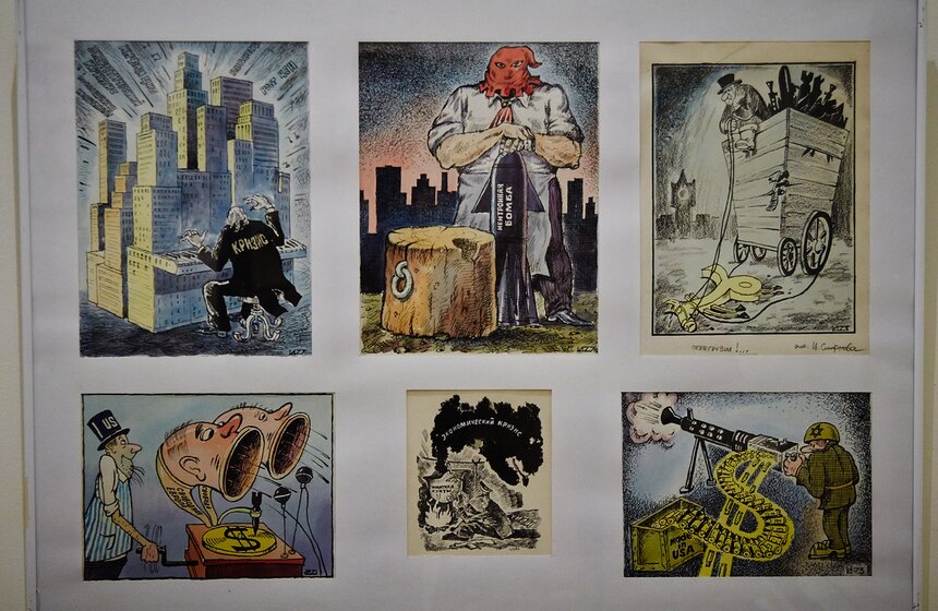 Юбилейная выставка карикатур Игоря Смирнова открылась в столице 6 фото