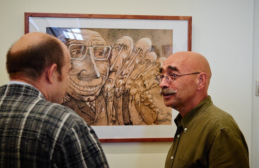 Юбилейная выставка карикатур Игоря Смирнова открылась в столице 8 фото