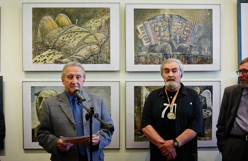 Юбилейная выставка карикатур Игоря Смирнова открылась в столице 15 фото