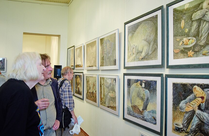 Юбилейная выставка карикатур Игоря Смирнова открылась в столице 18 фото