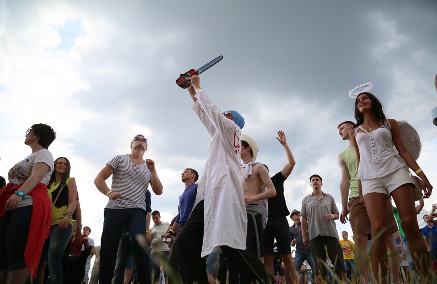 На Тушинском аэродроме прошел фестиваль музыки Fruit Vibrations 2 фото