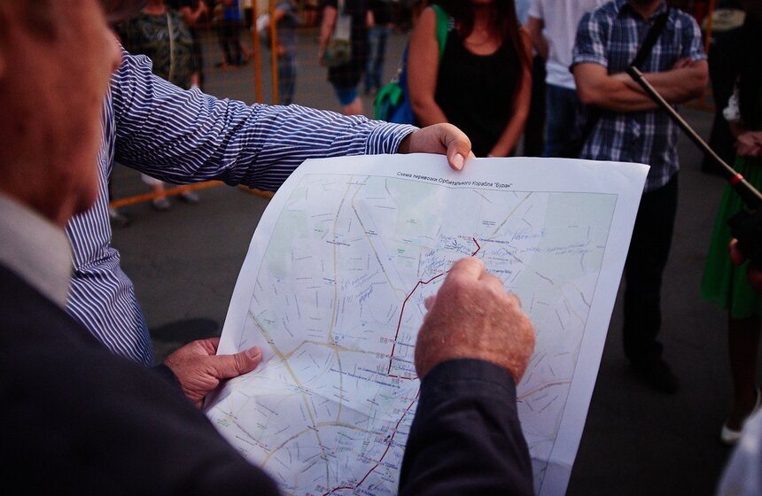 Первый советский шаттл "Буран" перевезли на ВДНХ 4 фото