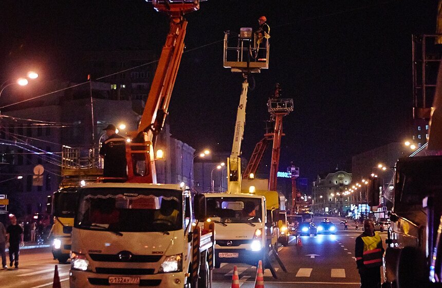 Первый советский шаттл "Буран" перевезли на ВДНХ 14 фото