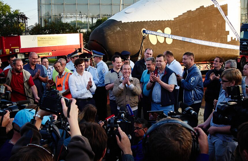 Первый советский шаттл "Буран" перевезли на ВДНХ 26 фото