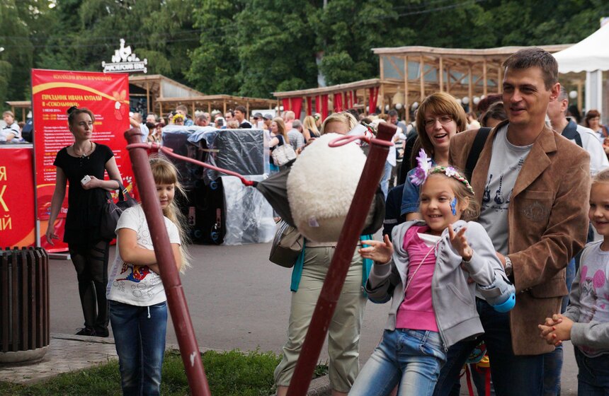 В парке "Сокольники" прошла ночь Ивана Купала 4 фото