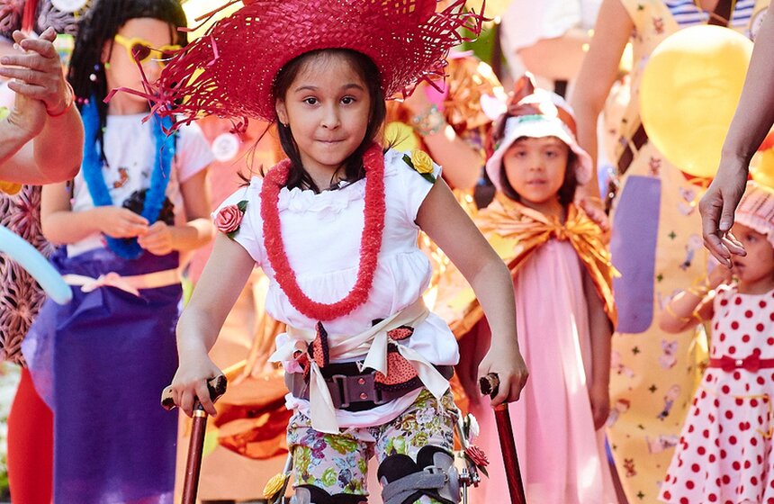 В саду "Эрмитаж" прошел семейный фестиваль "Рыжий" 16 фото