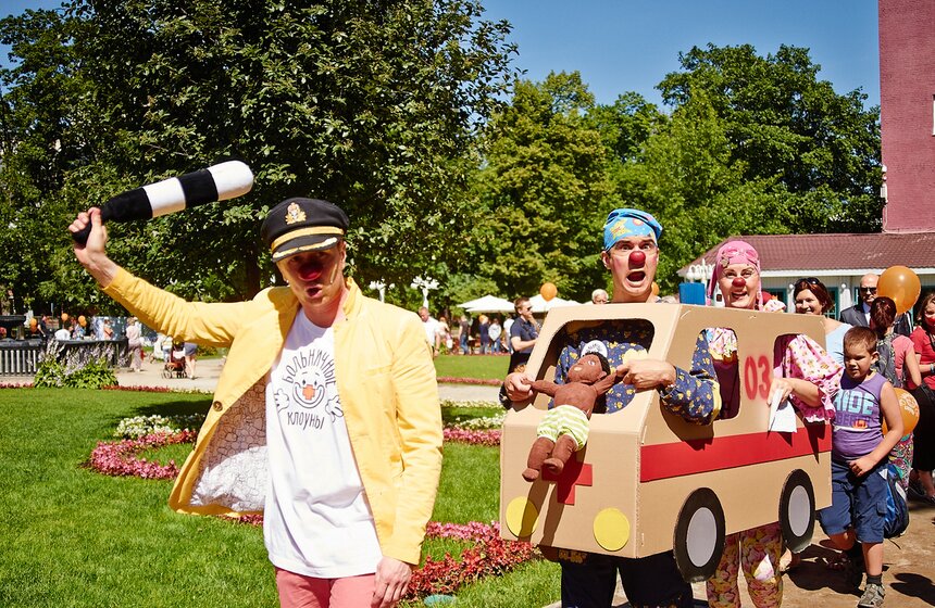 В саду "Эрмитаж" прошел семейный фестиваль "Рыжий" 21 фото