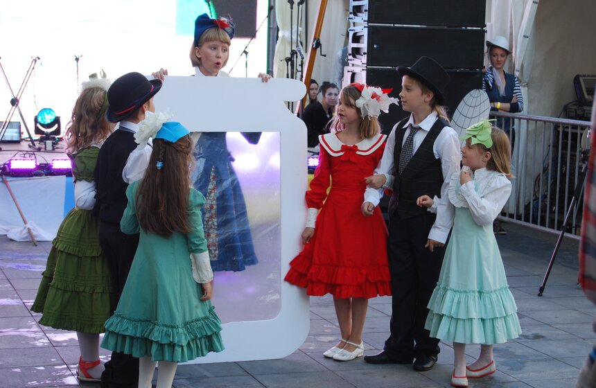 В Столешниковом переулке прошел фестиваль "Открытые улицы" 10 фото