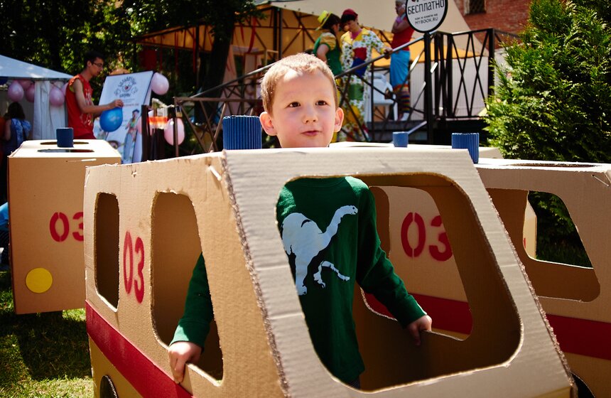 В саду "Эрмитаж" прошел семейный фестиваль "Рыжий" 2 фото