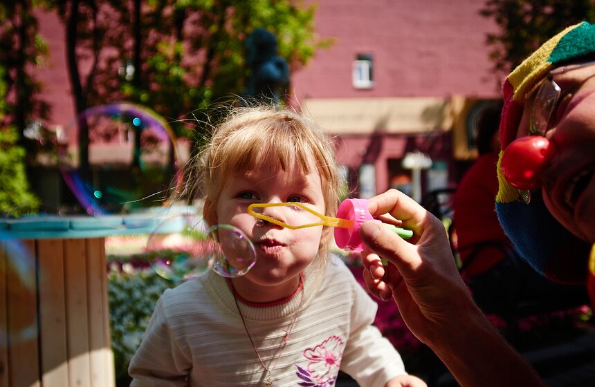 В саду "Эрмитаж" прошел семейный фестиваль "Рыжий" 4 фото