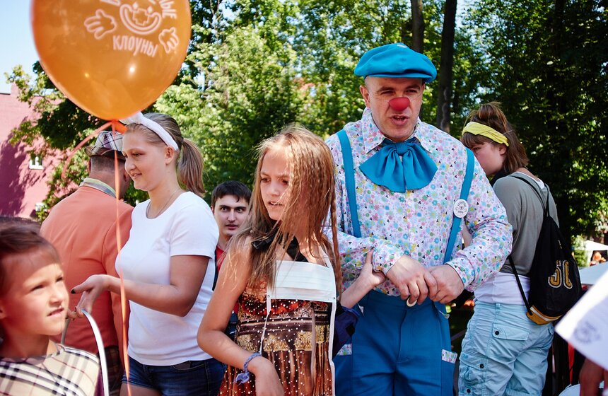 В саду "Эрмитаж" прошел семейный фестиваль "Рыжий" 11 фото