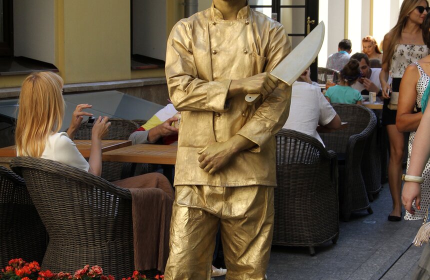 В столице открылась первая гастрономическая пешеходная зона 2 фото