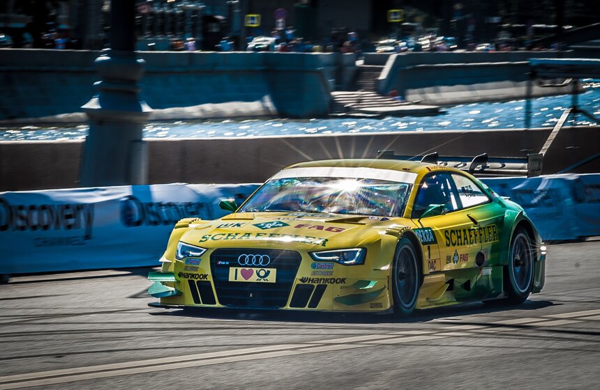 В столице провели автошоу Moscow City Racing 2014 22 фото