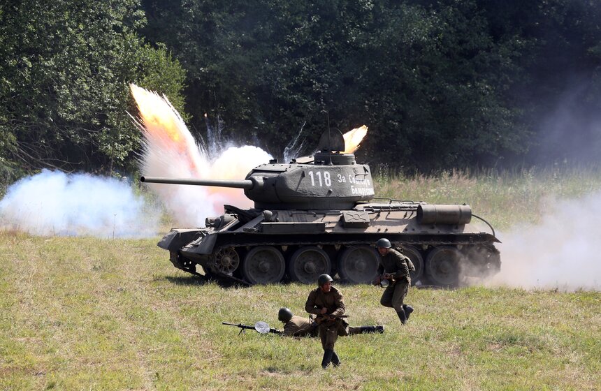 В Подмосковье прошел военный фестиваль "Поле боя" 7 фото