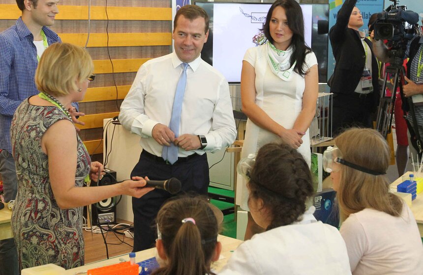 Дмитрий Медведев посетил конференцию Startup Village в Сколково 8 фото