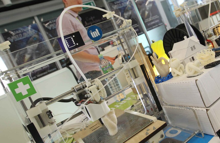 Дмитрий Медведев посетил конференцию Startup Village в Сколково 13 фото