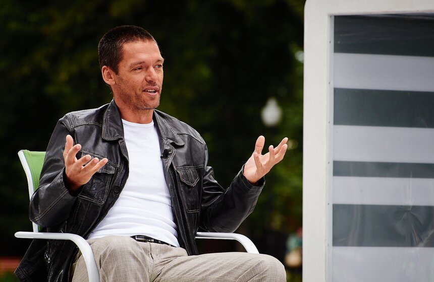 В парке Горького работает выездная студия телеканала "Москва 24" 4 фото