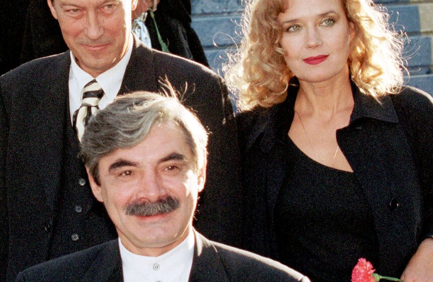 Известные российские актеры Олег Янковский, Александр Панкратов-Черный, Ирина Алферова (на снимке) - гости Владивостока, в котором открылся кинофестиваль "Кинотавр на Дальнем Востоке".