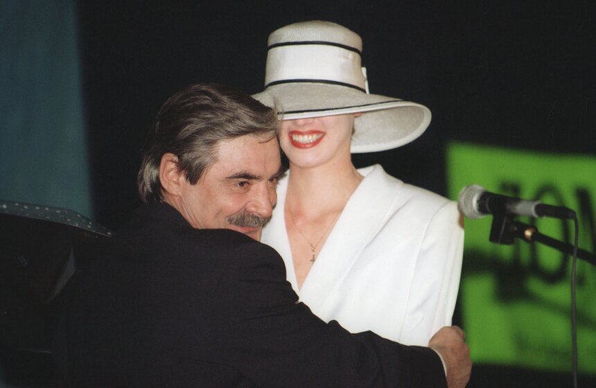 Актер Панкратов-Черный А. на кинофестивале "Горное эхо", 1998 год