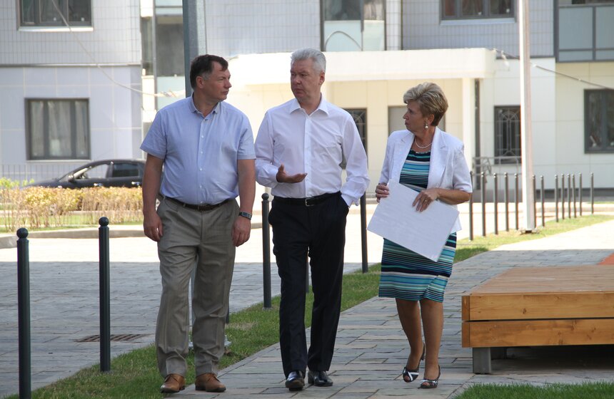 Сергей Собянин осмотрел застройку в Западном Дегунине 15 фото