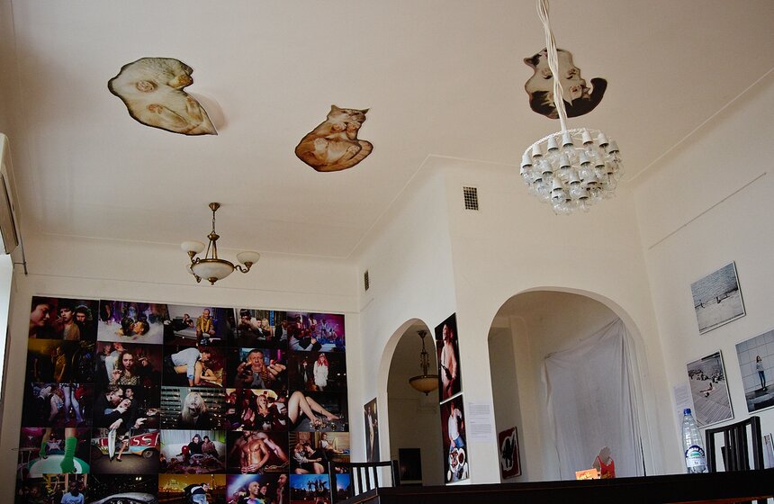 В Москве открылась выставка, посвященная любви и жизни 13 фото