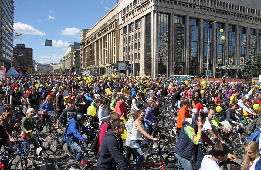 В столице прошел Третий ежегодный Московский велопарад 17 фото