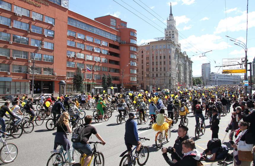 В столице прошел Третий ежегодный Московский велопарад 16 фото
