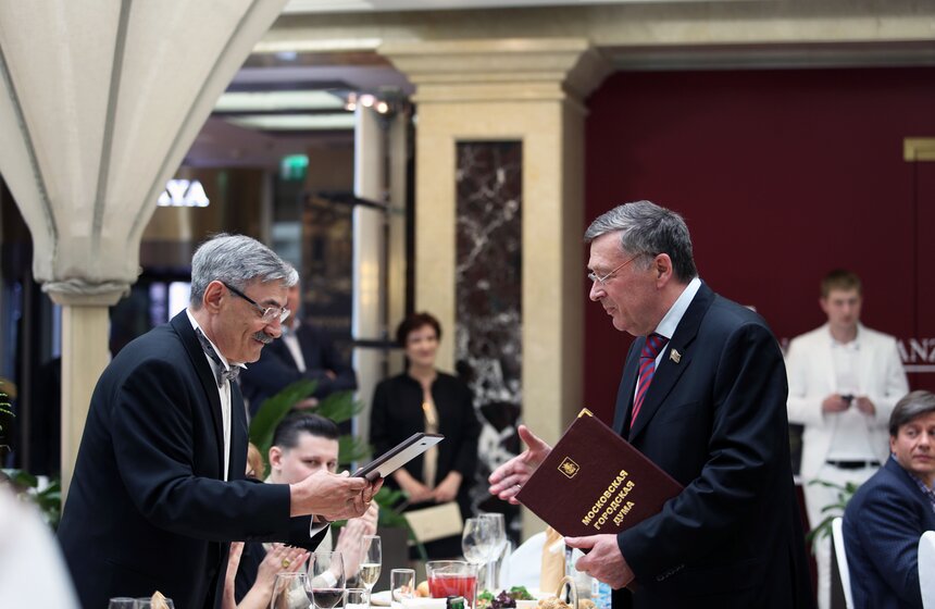 В Москве отпраздновали 65-летие Александра Панкратова-Черного 2 фото