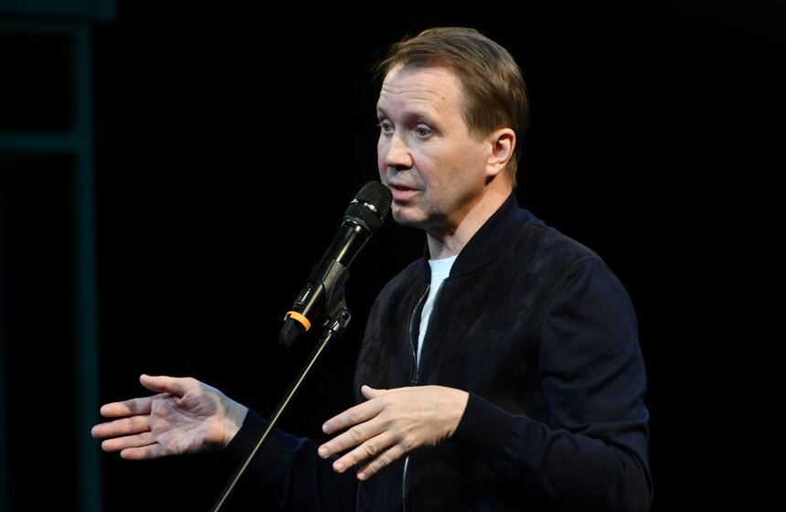 Участники проекта "Московское долголетие" встретились с Евгением Мироновым 15 фото