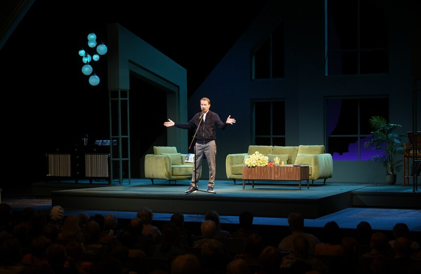 Участники проекта "Московское долголетие" встретились с Евгением Мироновым 10 фото