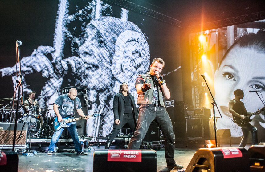 Лучшим рок-музыкантам вручили премию "Чартова дюжина" 11 фото