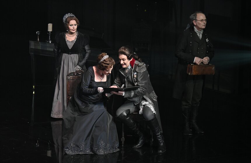 Премьера спектакля "Павел I" состоялась в театре имени Вахтангова 20 фото