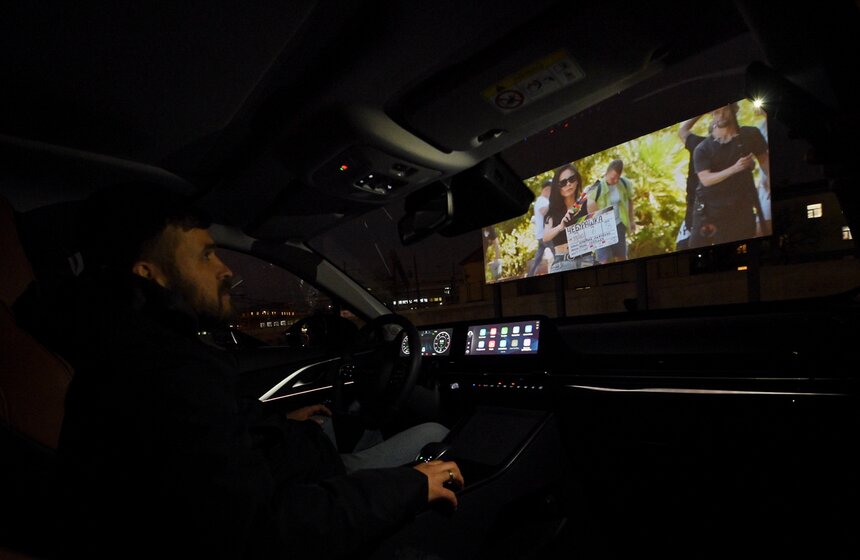 Первый всесезонный кинопаркинг заработал в Москве 14 фото