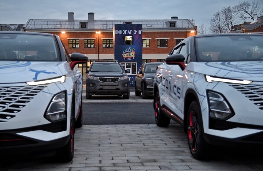 Первый всесезонный кинопаркинг заработал в Москве 3 фото