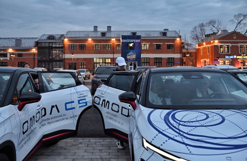 Первый всесезонный кинопаркинг заработал в Москве 5 фото